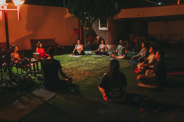 Relations entre stress et douleur : une exploration profonde et éclairante